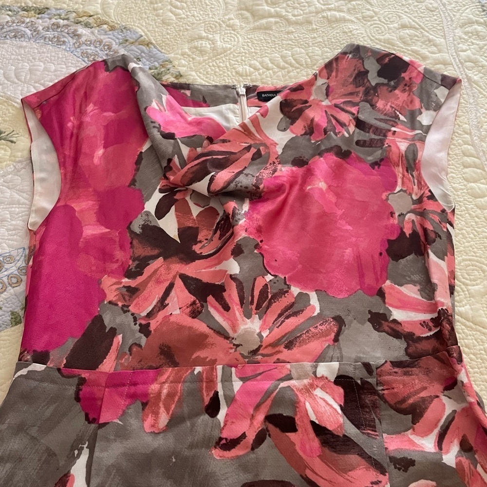 Banana Republic MadMen Cowl-Neck Dress, Size 8, Pink & Gray Fully Lined Sheath. - Picture 8 of 8